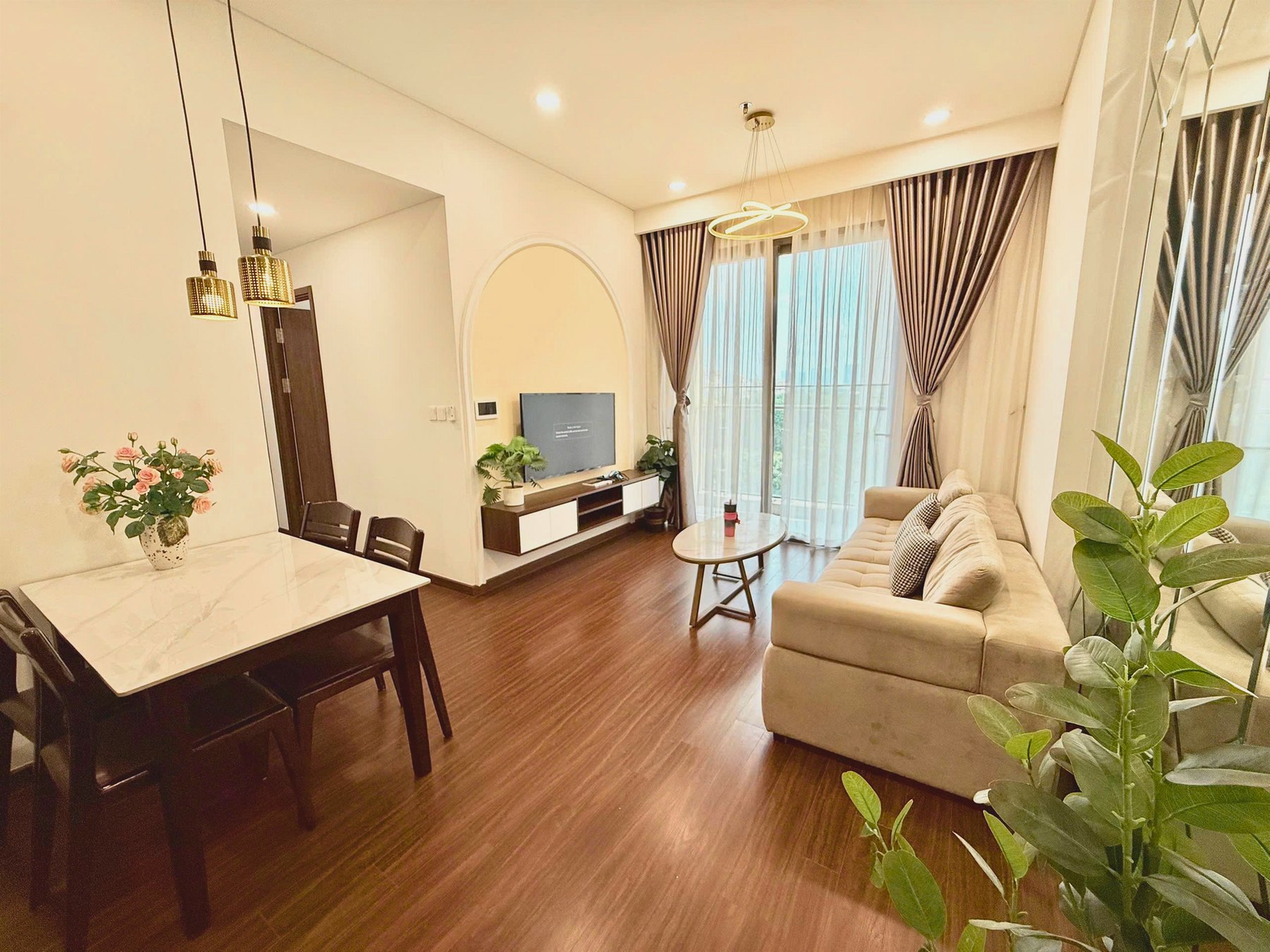 Three Bedroom Apartment at Vinhomes Ocean Park